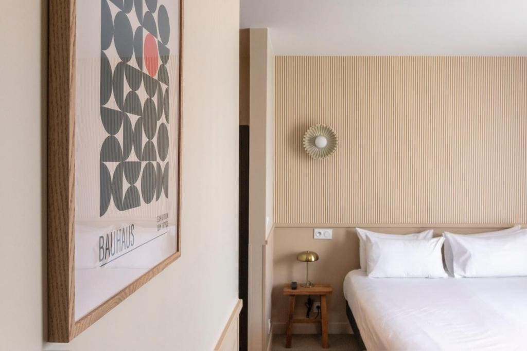 Deluxe Family Suite Garden view room - Image 3