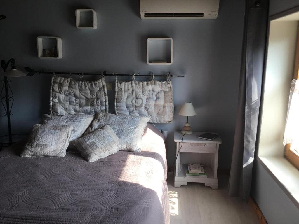 Family Room room - Image 3