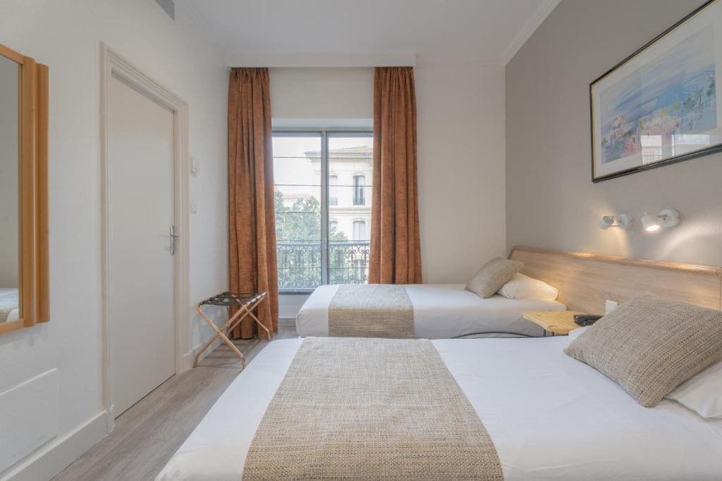 Standard Twin Room room - Image 2