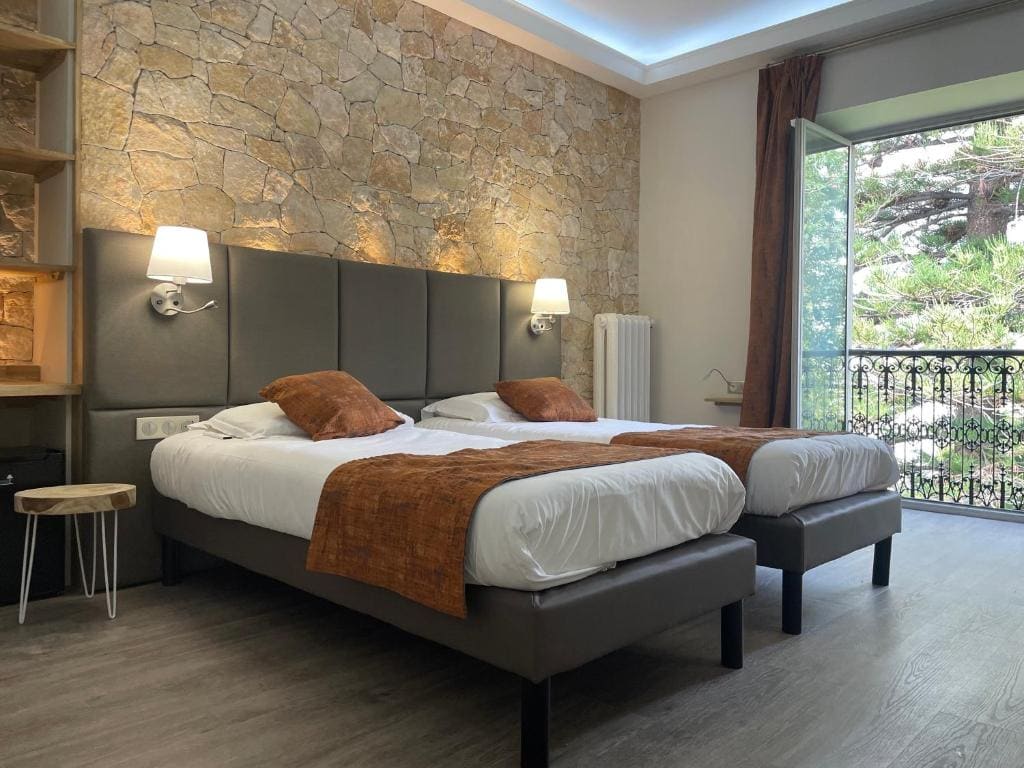 Superior Twin Room room - Image 1