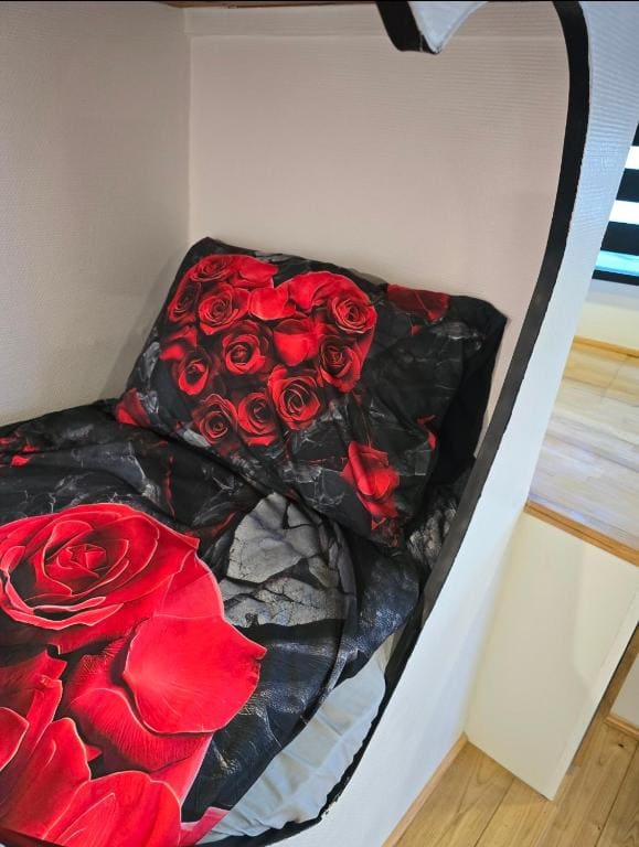 Mobile Home room - Image 1