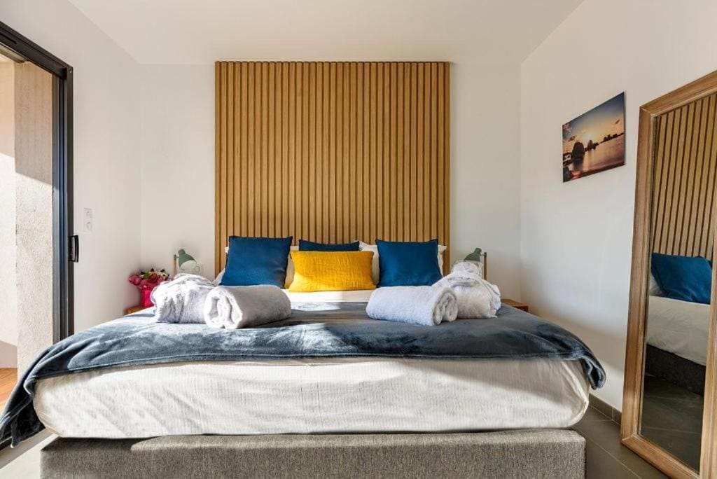 Deluxe Suite room - Image 2