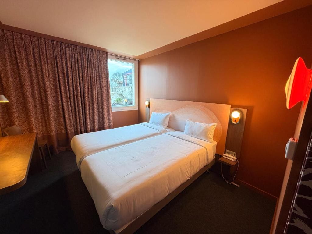 Standard Twin Room room - Image 1