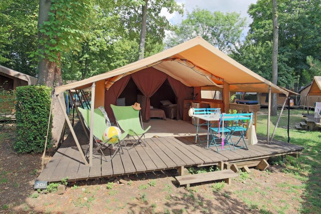 Tent room - Image 2