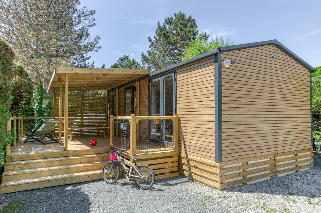 Quadruple Room with Shower room - Image 2