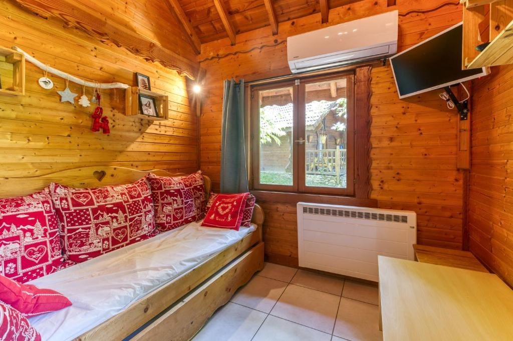 Superior Apartment with Sauna room - Image 2
