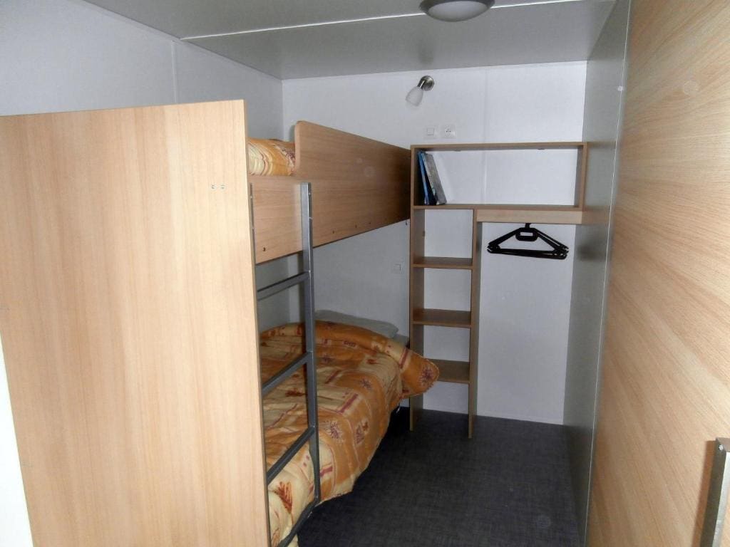 Family Mobile Home room - Image 3