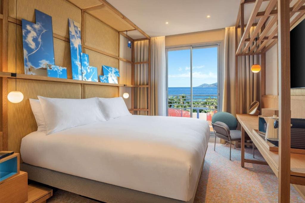 Deluxe King Room with Sea View room - Image 1