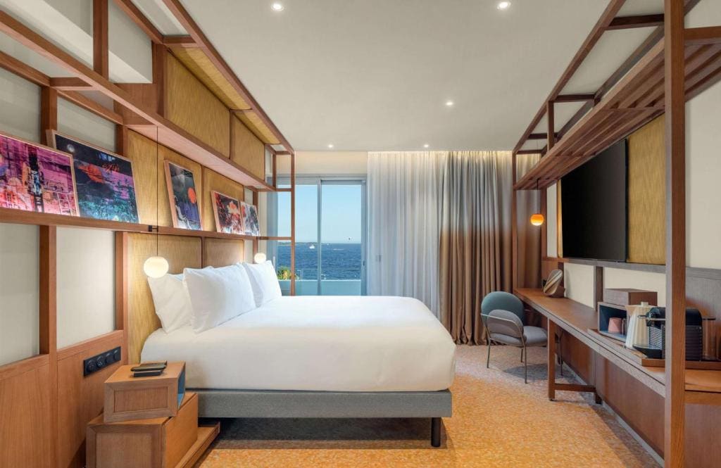 Premium King Room with Sea View room - Image 1