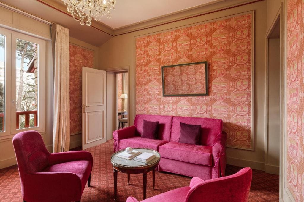 Deluxe Suite with Sea View and Terrace room - Image 3