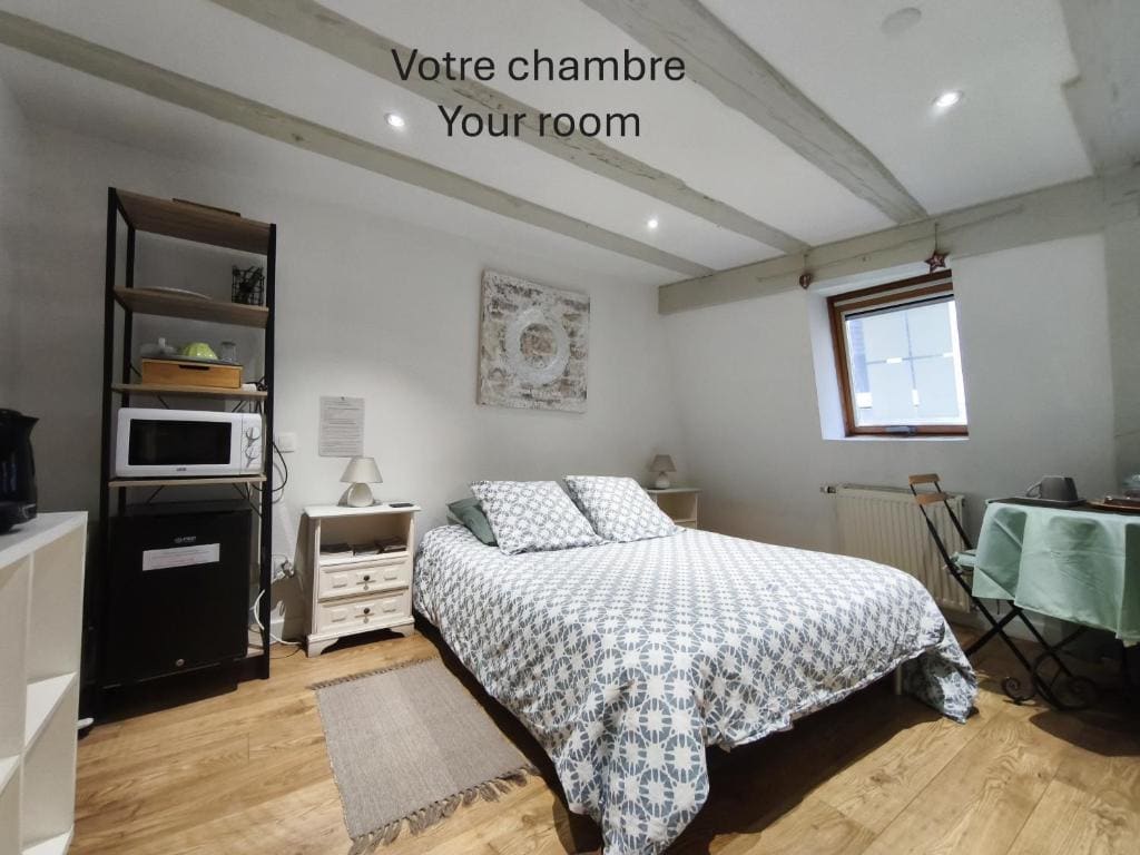 Double Room with Private External Bathroom room - Image 1