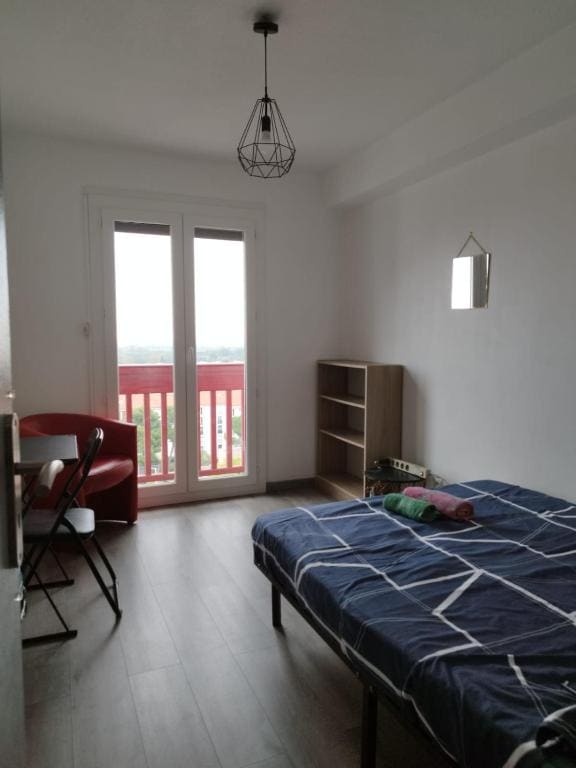 Double Room with Balcony room - Image 3