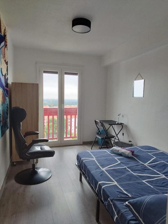 Double Room with Balcony room - Image 2