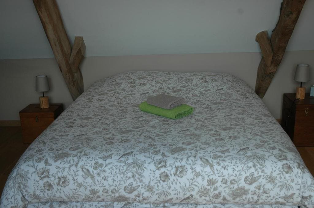 Family Room with Bathroom room - Image 1