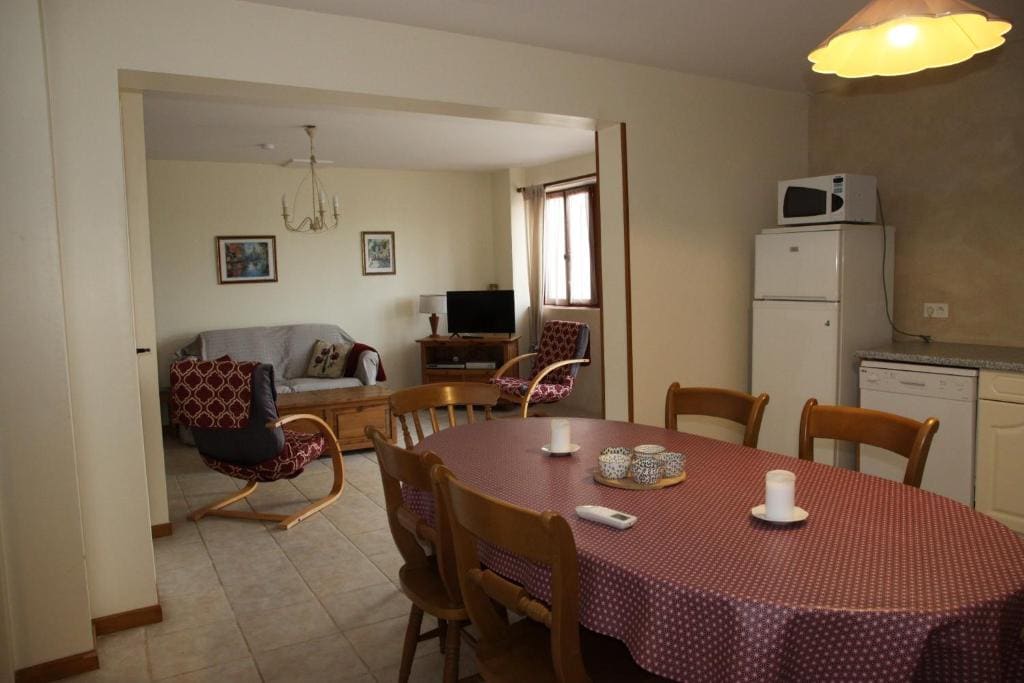 Three-Bedroom House room - Image 2