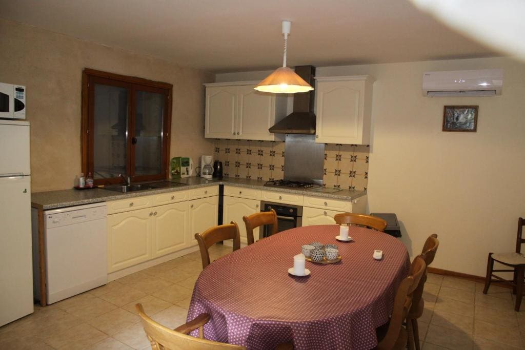 Three-Bedroom House room - Image 1
