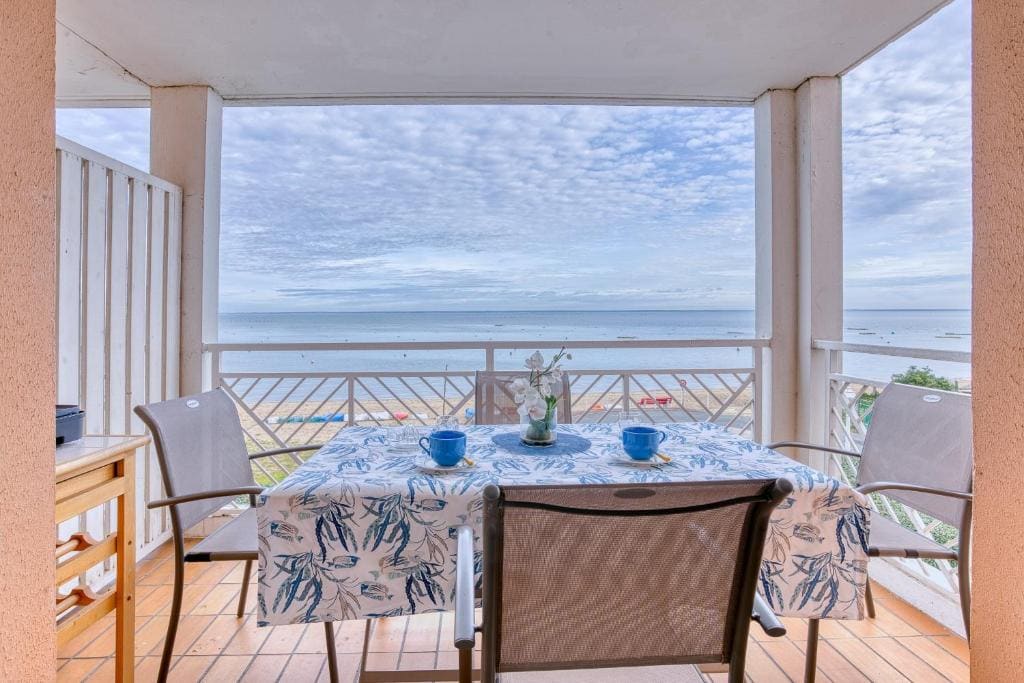 Double Room with Garden View room - Image 3