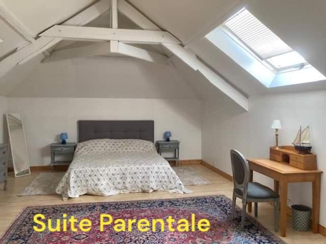 Deluxe Family Room room - Image 1