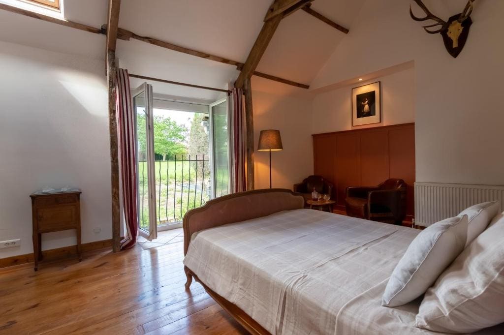 Double Room with Private Bathroom room - Image 2