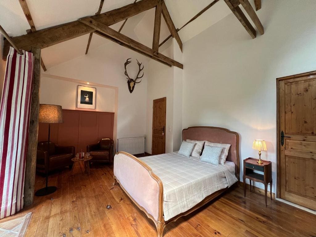 Double Room with Private Bathroom room - Image 3
