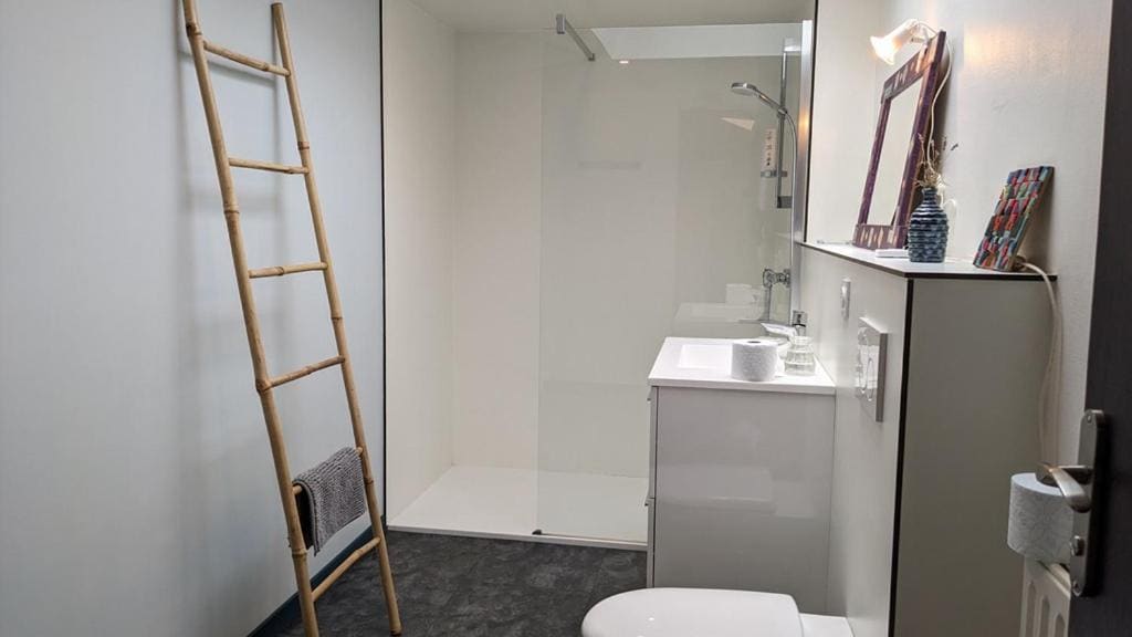 Double Room with Private Bathroom room - Image 3