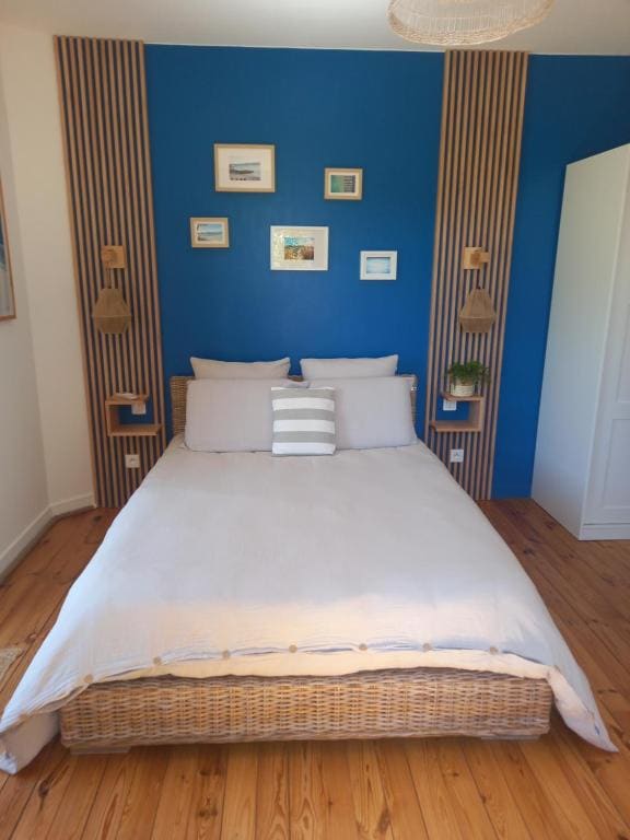 Double Room with Private Bathroom room - Image 3