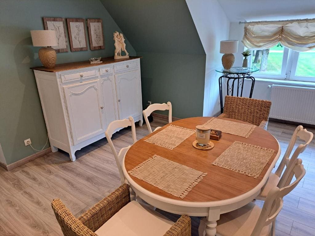 Double or Twin Room with Lake View room - Image 3
