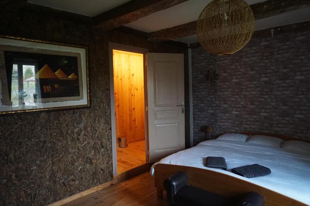 Quadruple Room with Private Bathroom room - Image 3