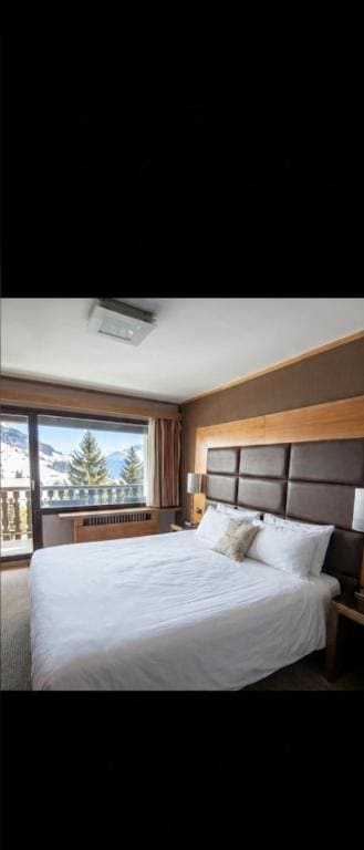 Room room - Image 2