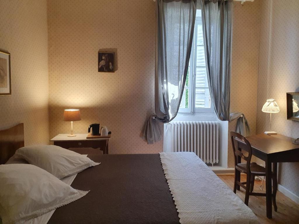 Double Room with Garden View room - Image 3
