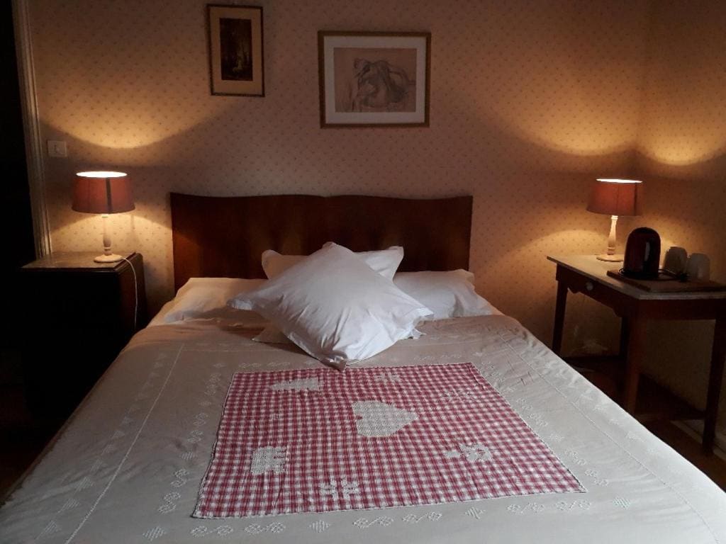Double Room with Garden View room - Image 2