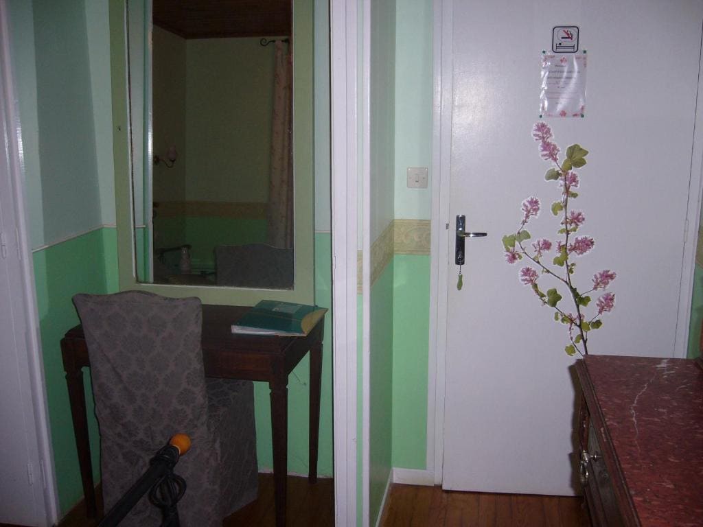 Classic Double Room room - Image 3