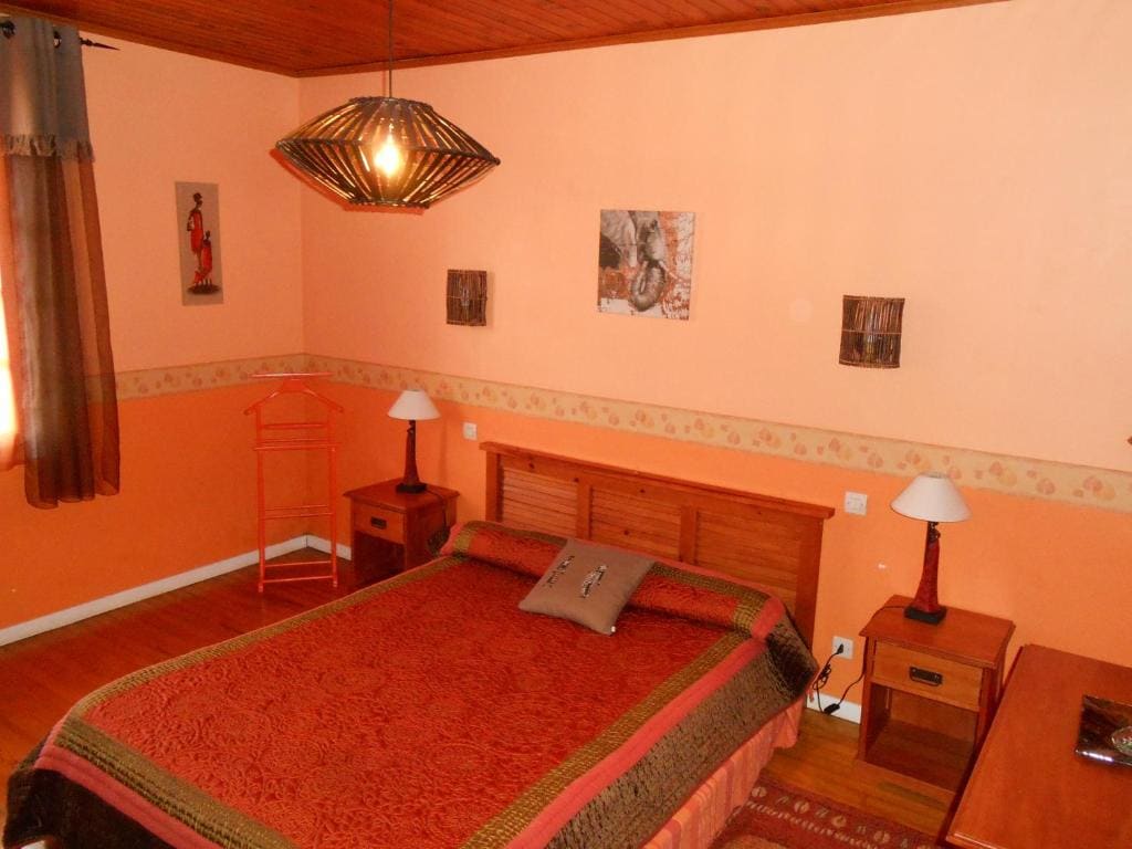 Superior Double Room with Shower room - Image 2