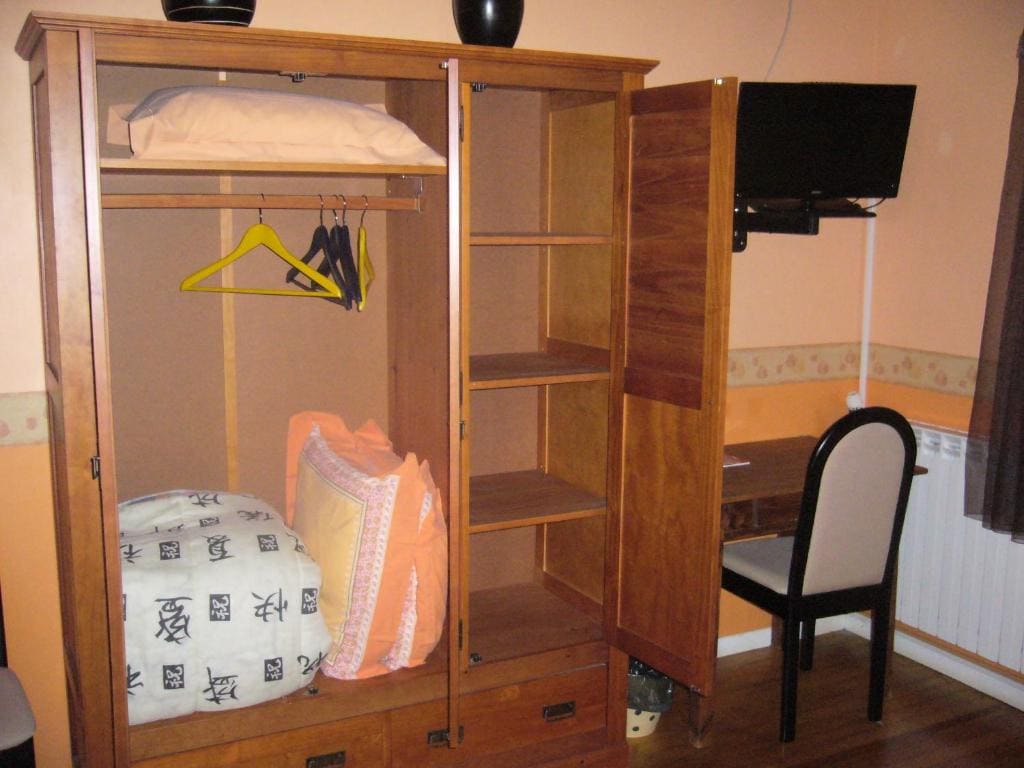 Superior Double Room with Shower room - Image 3