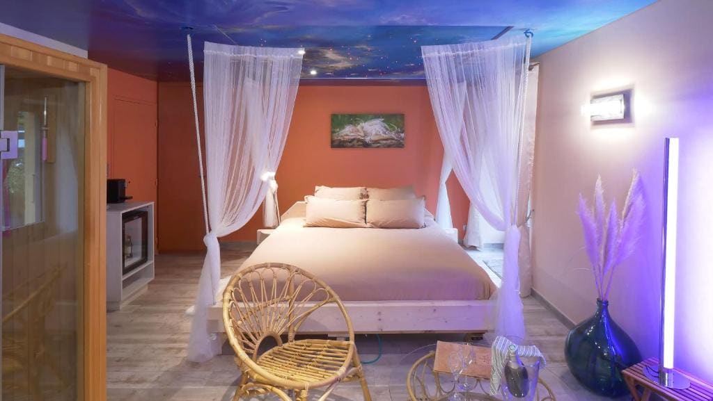 Double Room with Mountain View room - Image 3