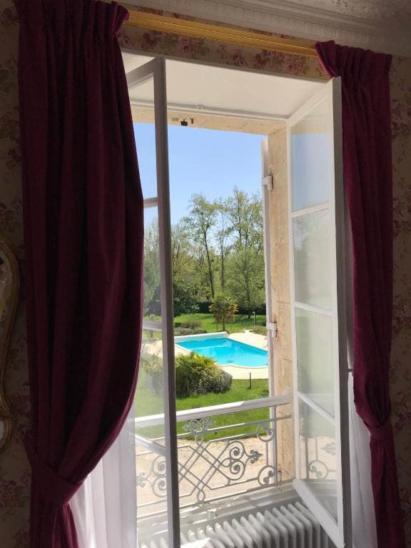Deluxe Double Room with Bath room - Image 2