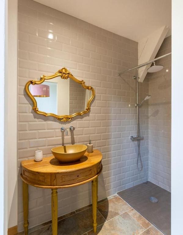 Double Room with Private Bathroom room - Image 2