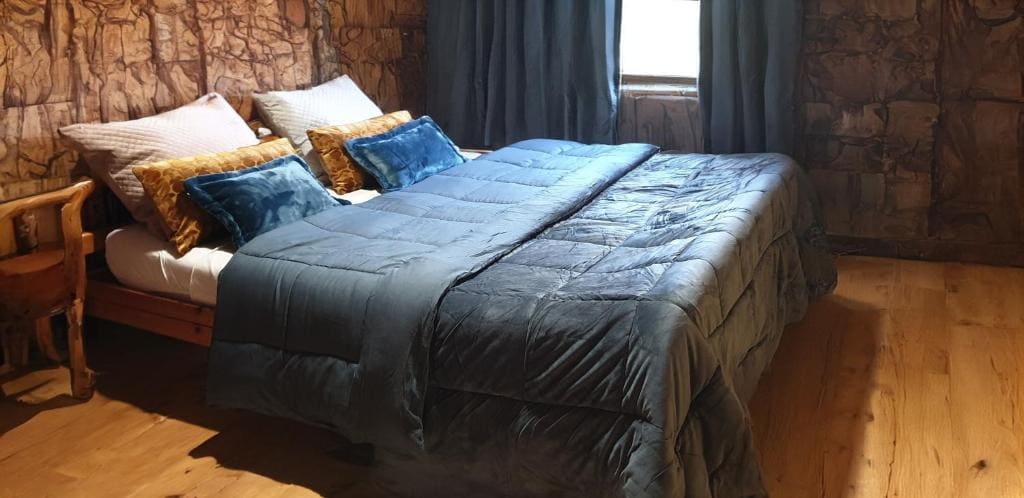 Double Room with Garden View room - Image 3