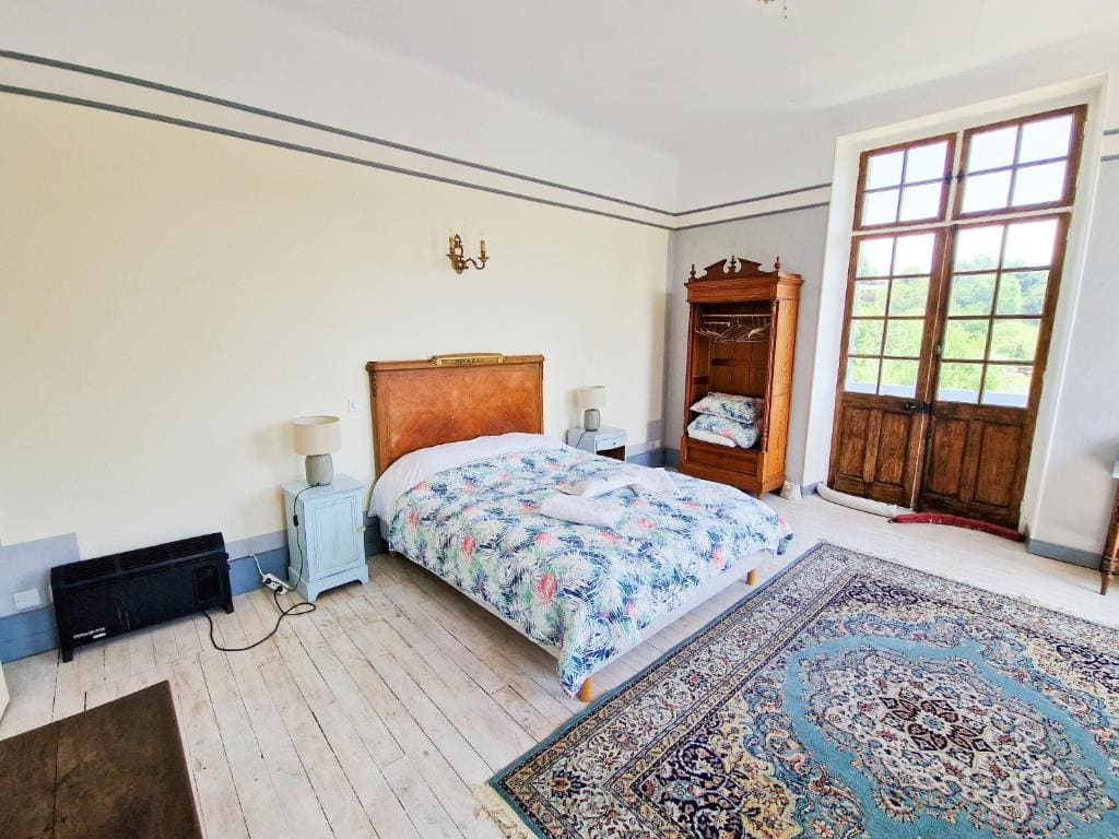 Deluxe Double Room with Balcony room - Image 1