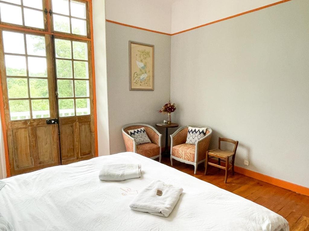 Double Room with Balcony room - Image 1