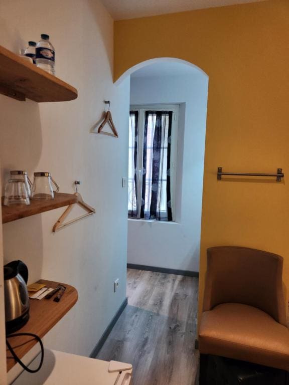 Small Double Room room - Image 3