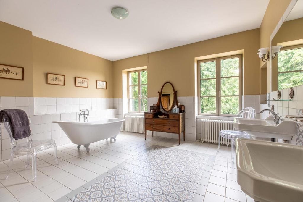Deluxe Suite room - Image 2