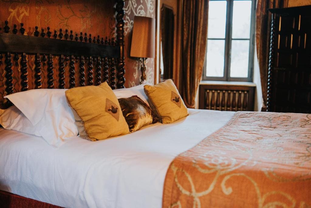 Deluxe Queen Room room - Image 2