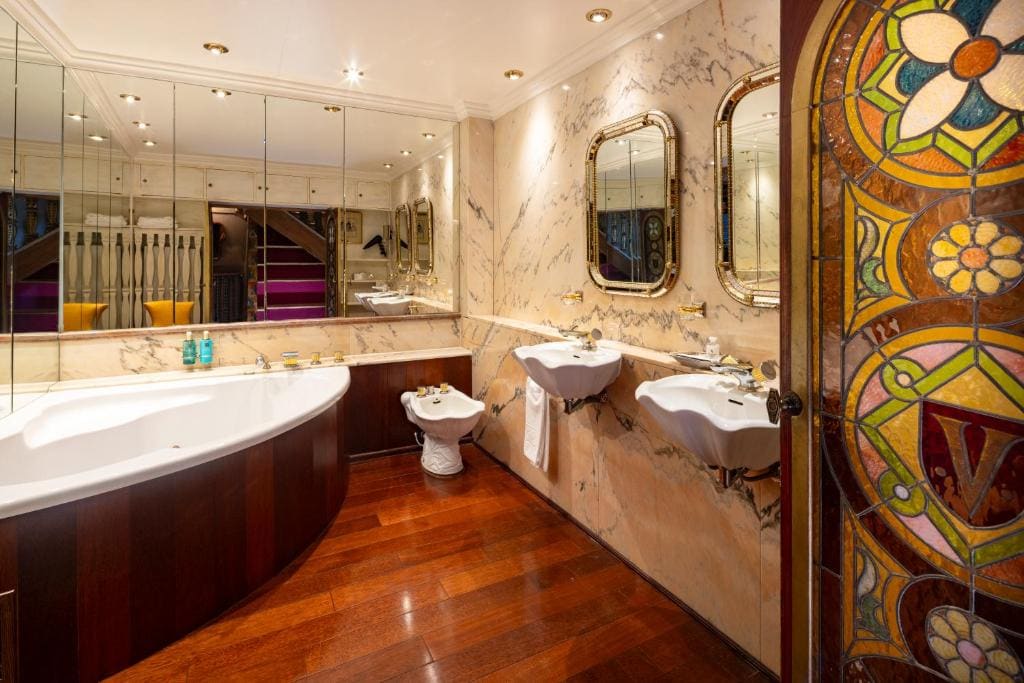 Family Junior Suite room - Image 3