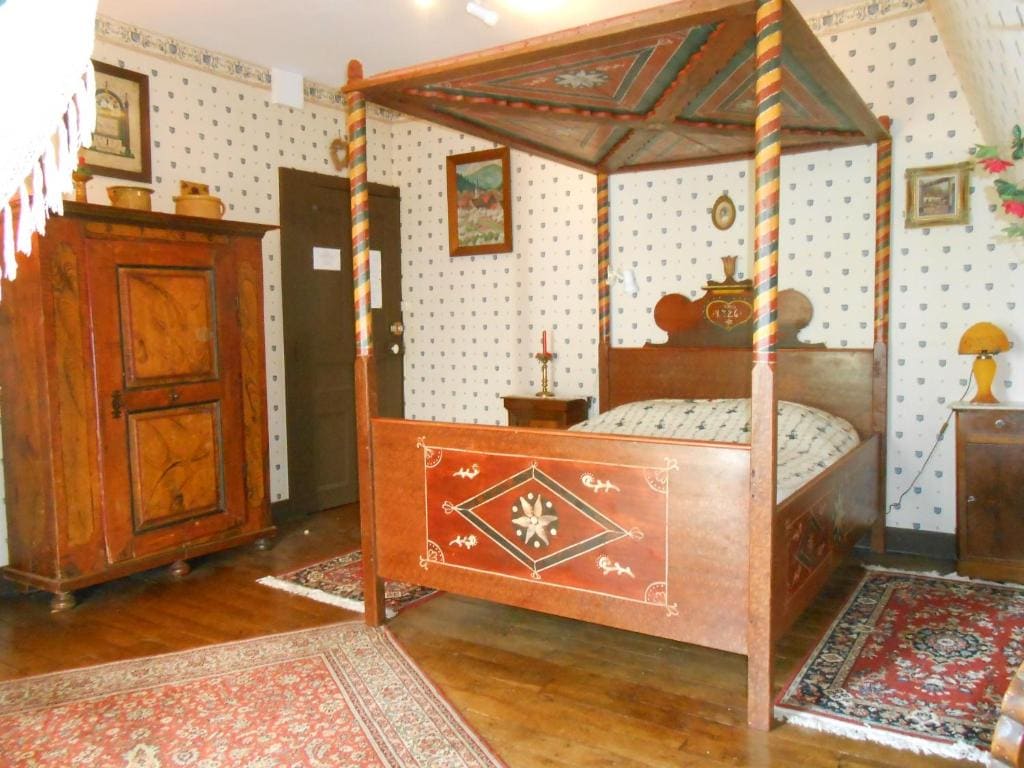 Double Room with Mountain View room - Image 1