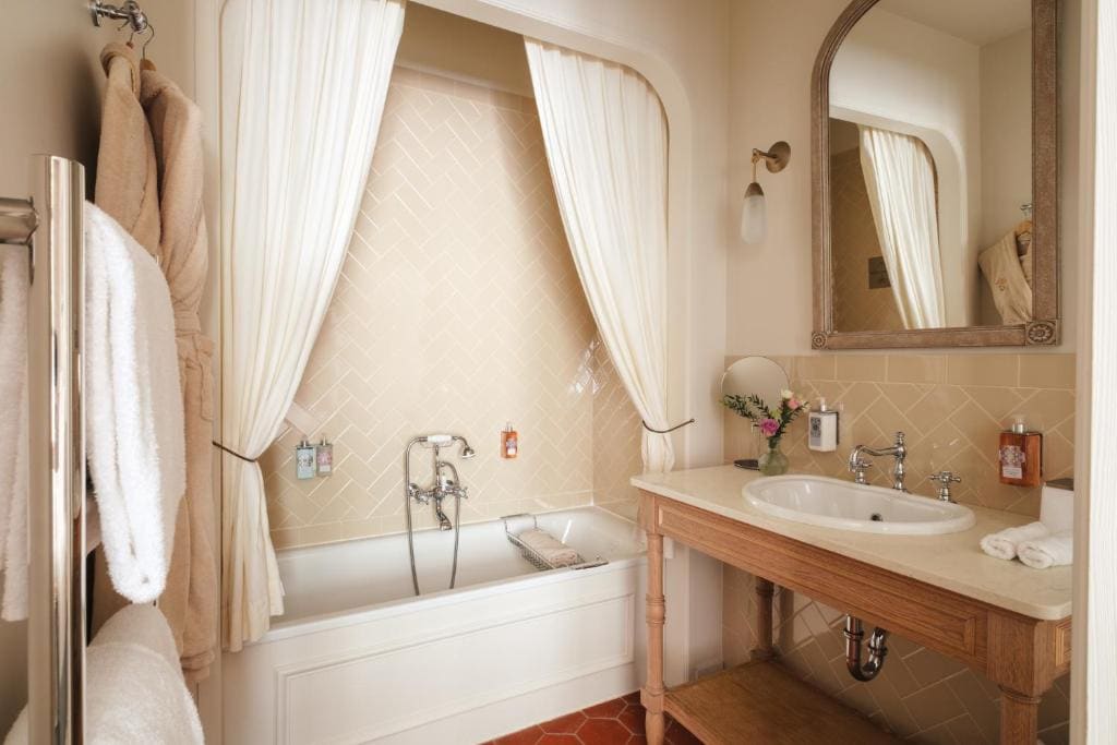Family Junior Suite room - Image 2