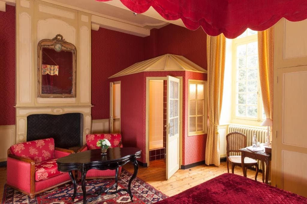Deluxe Double Room with Shower room - Image 2