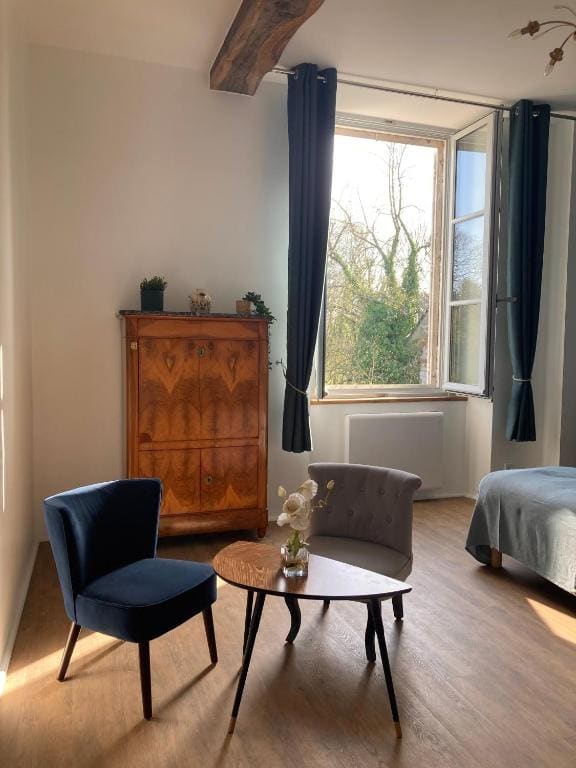 Double Room with Garden View room - Image 3