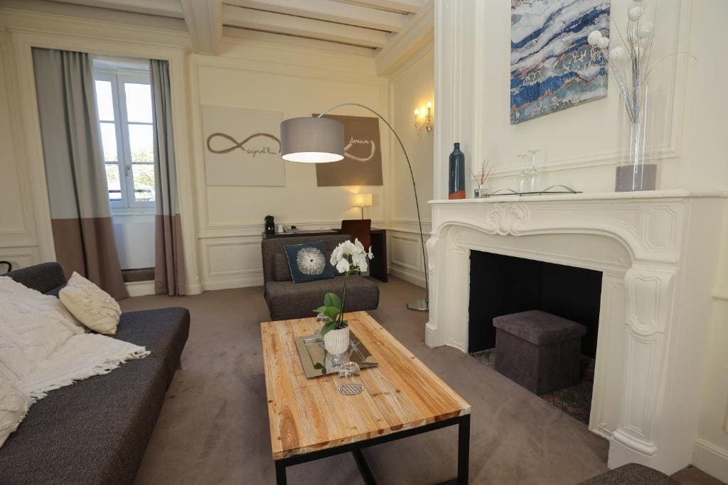 King Suite room - Image 2