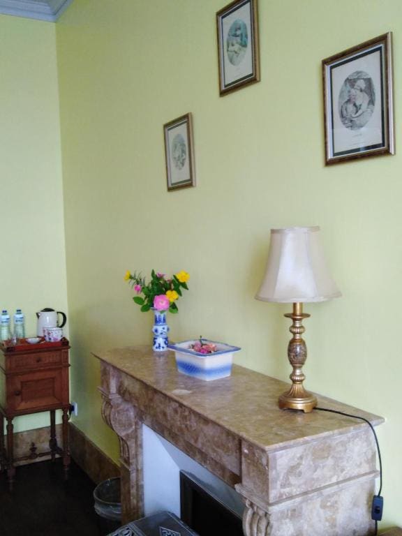 Double Room with Private Bathroom room - Image 3